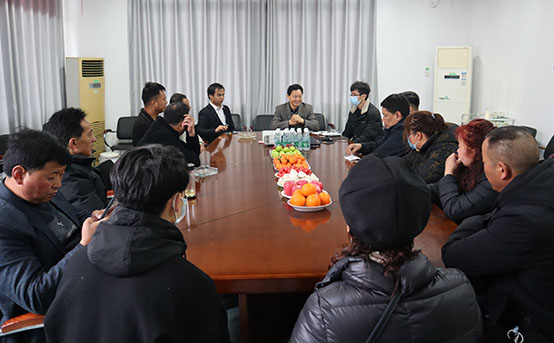 青?？疾靾F同菲思盾壁掛爐洽談合作